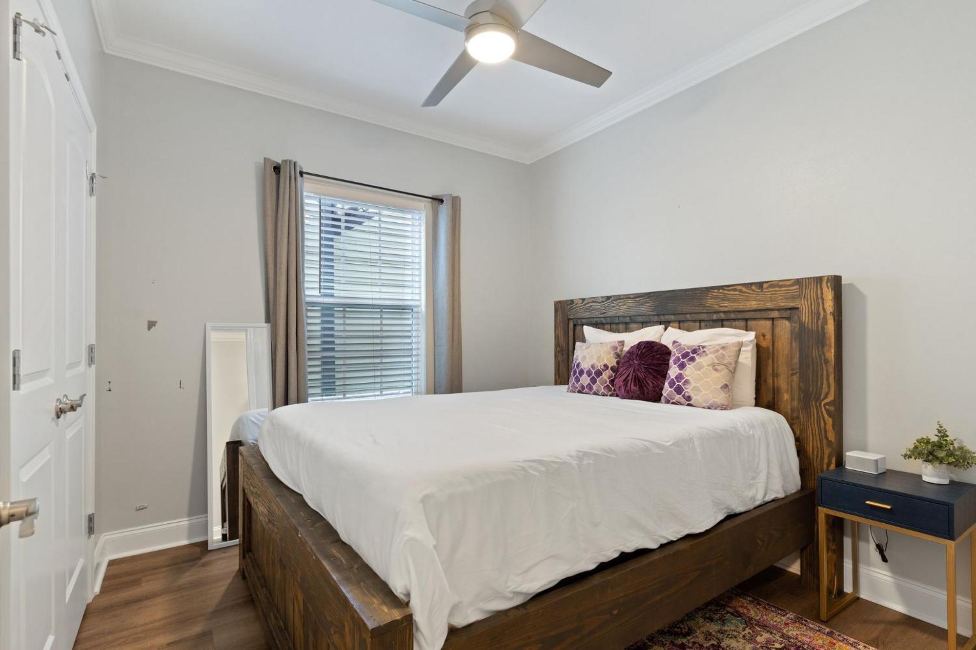 Holiday home 4br Mid-city House With Pool Modern & Spacious *